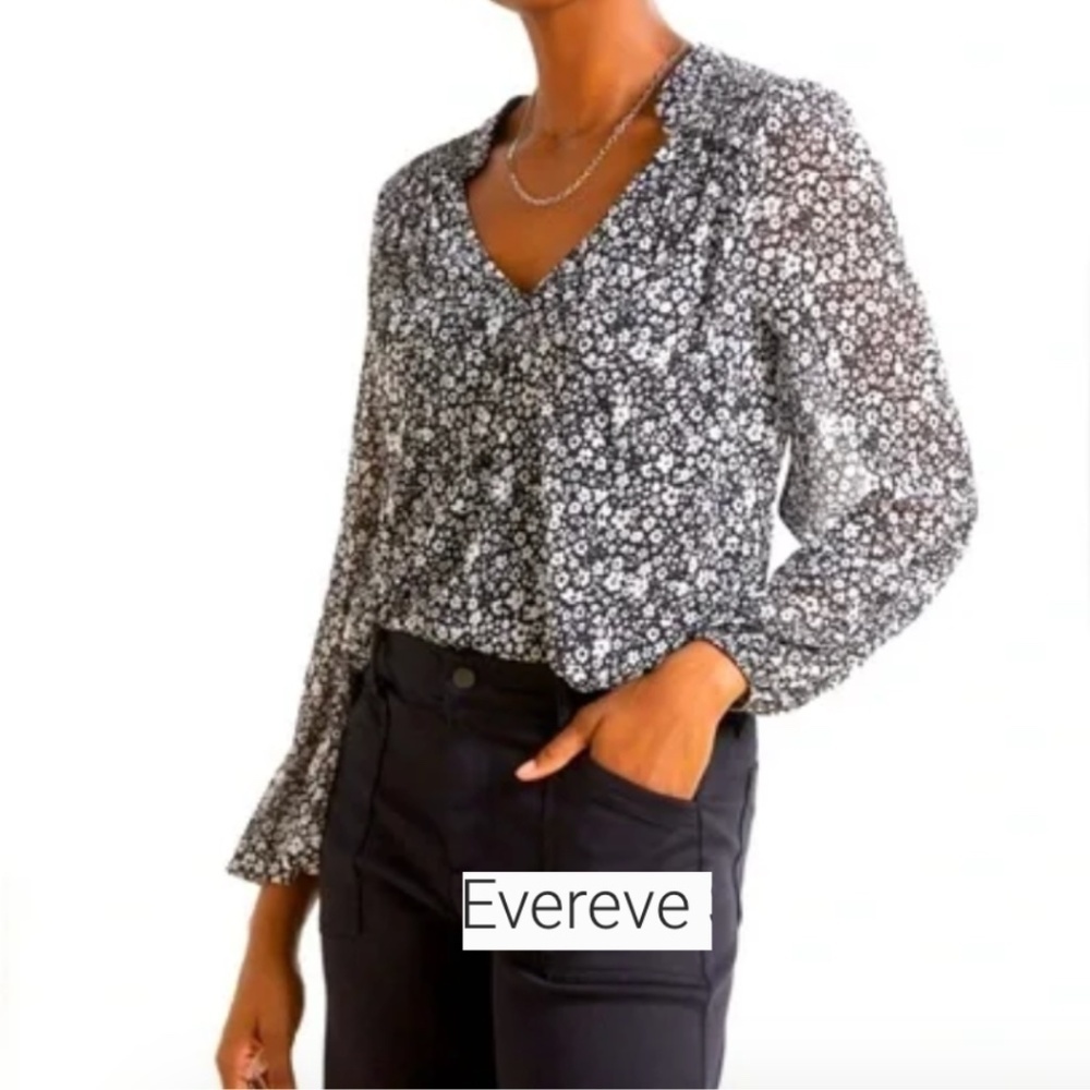 EverEve Mesh Black floral top, M, CB2237 - Picture 1 of 6